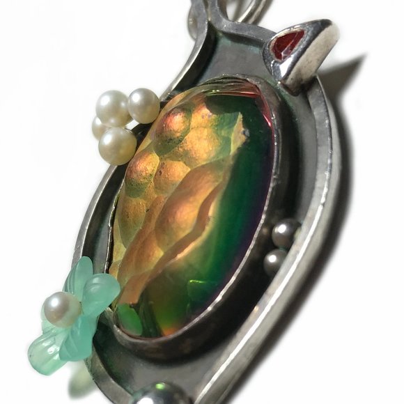 Intriguing Multi-Media Artisan Necklace - Picture 2 of 8